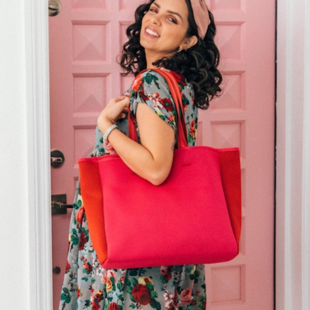 SummerSalt Neoprene the Perfect Beach Tote in Hibiscus/Lava, NWT